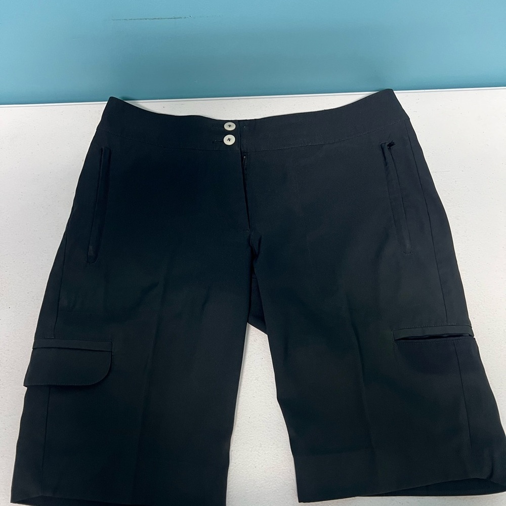 Nike Women's black Cargo Shorts size 4